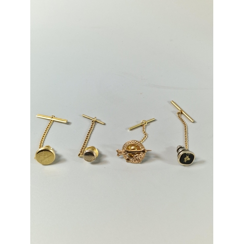 192 - A 9ct gold Celtic Tara or Penannular lapel brooch, 4g approx. together with some other lapel brooche... 