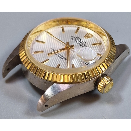 237 - Classic steel and gold plated gentleman's wristwatch with sweep second hand and date aperture. (B.P.... 