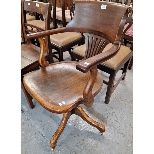 435 - Early 20th century swivel desk or office armchair (B.P. 21% + VAT)