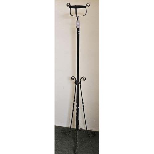 464A - Early 20th century wrought iron standard oil lamp stand. (B.P. 21% + VAT)