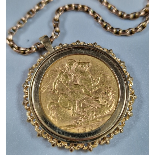 108 - Edward VII gold full Sovereign dated 1905 in ornate 9ct gold mount on a 9ct gold chain. The chain 42... 