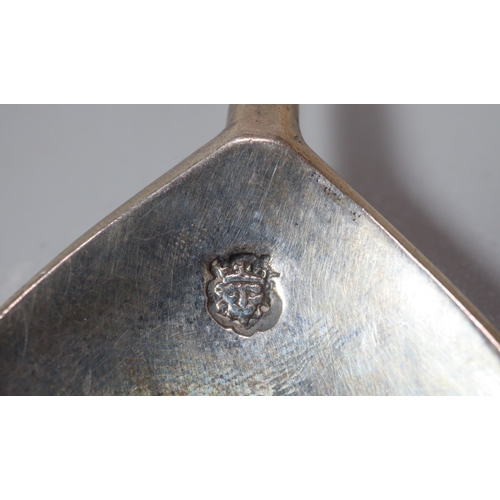 143 - Rare James I silver seal top spoon, engraved with the initials A K, London, dated 1618. 17cm long ap... 