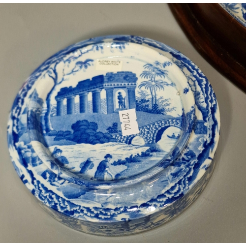 252 - Spode 19th century blue and white supper set comprising: circular centre dish with four surrounding ... 