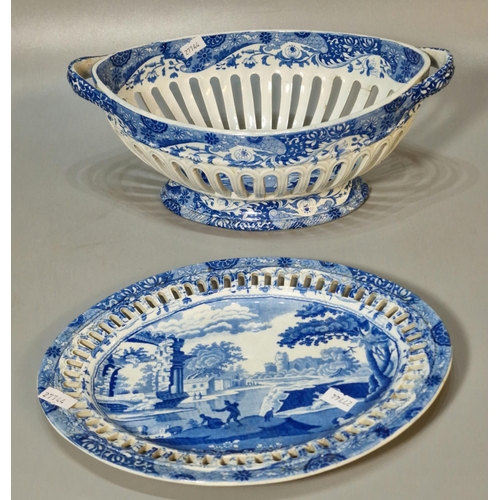 253 - 19th century Spode blue and white chestnut basket and stand with pierced lattice borders, decorated ... 