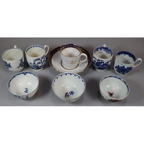 268 - Collection of 18th century English porcelain tea ware items to include: Worcester tea bowls and teac... 