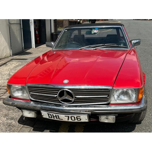 347 - 1981 Mercedes 280SL Drop Head Sports Car, reg No. DHL 706. R107 Model.  2746ccs, six cylinder engine... 