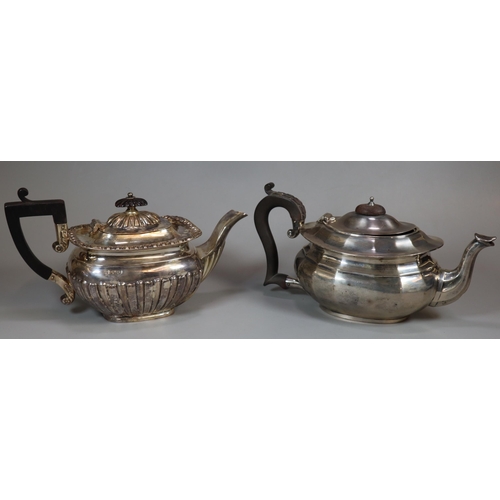 38 - George V silver fluted teapot with ebonised handle and fluted finial, by Pinder Brothers, Sheffield ... 