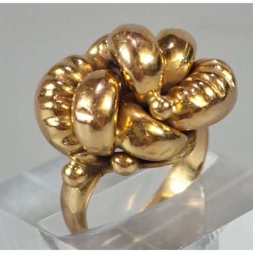 62 - 18ct gold weave design ring. 9.4g approx. Size M. (B.P. 21% + VAT)