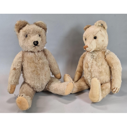 277 - Early 20th century Steiff blank button straw filled teddy bear, dating to 1905/06, with glass eyes, ... 