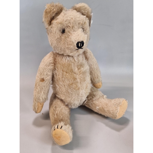 277 - Early 20th century Steiff blank button straw filled teddy bear, dating to 1905/06, with glass eyes, ... 