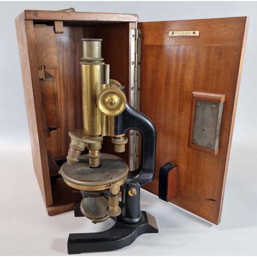 100 - C. Reichert Wien brass microscope No. 44541 in mahogany carrying box with plaque for Gillies & Co Gl... 