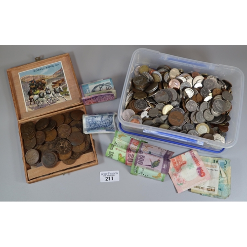 211 - Plastic box of GB and foreign coinage and bank notes. (B.P. 21% + VAT)