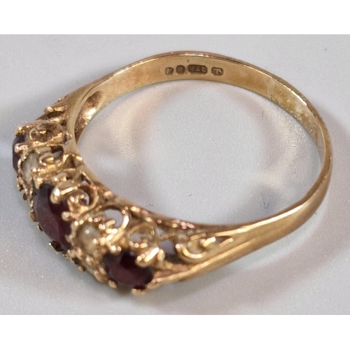 228 - 9ct gold garnet and clear stone ring. 2.1g approx. Size Q1/2. (B.P. 21% + VAT)