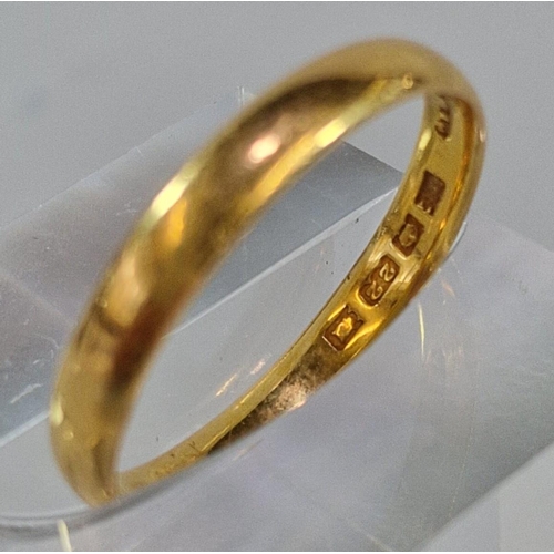 239 - 22ct gold wedding band. 2.6g approx. Size O1/2. (B.P. 21% + VAT)