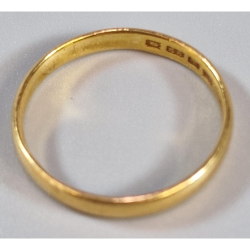 239 - 22ct gold wedding band. 2.6g approx. Size O1/2. (B.P. 21% + VAT)