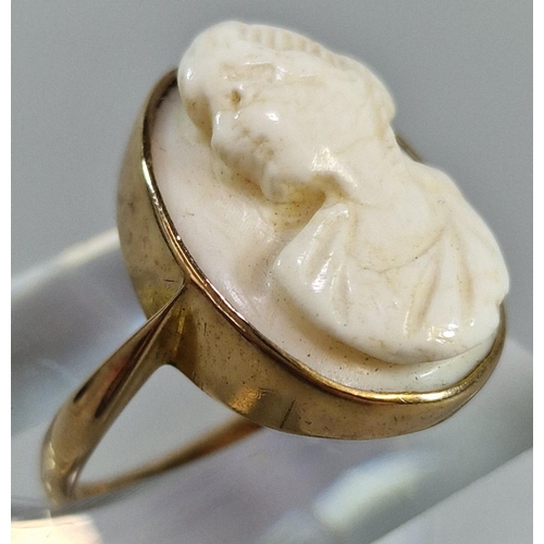 256 - 9ct gold cameo portrait ring in marble finish Bakelite ring box. 3.8g approx. Size K1/2. (B.P. 21% +... 