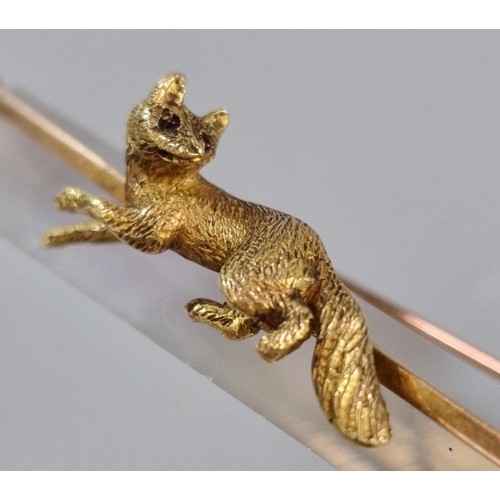 274 - 15ct gold fox bar brooch. 6g approx. (B.P. 21% + VAT)