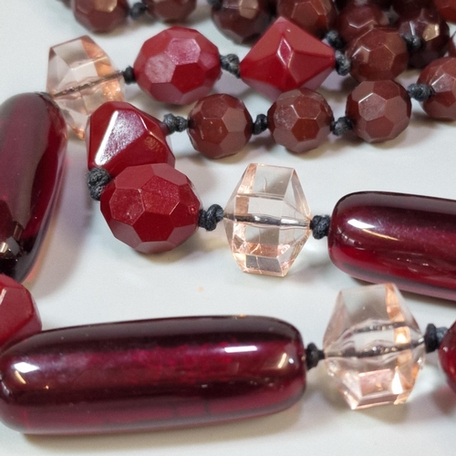 288 - Art Deco design cherry Bakelite and glass necklace. (B.P. 21% + VAT)