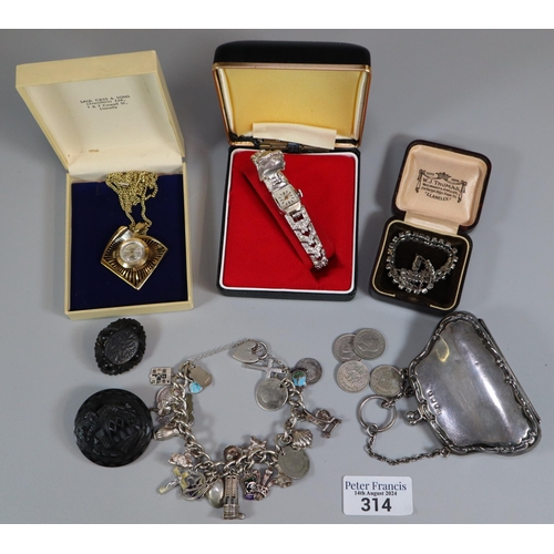 314 - Edwardian silver ladies' purse together with collection of jewellery including: silver charm bracele... 