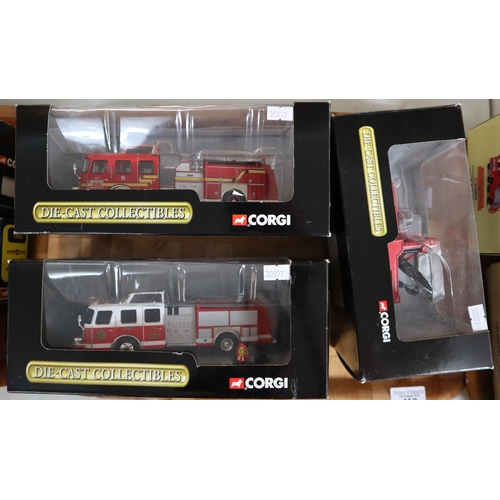 412 - Collection of Corgi diecast model vehicles of Fire Engines: Corgi Major Collection Heritage etc. to ... 