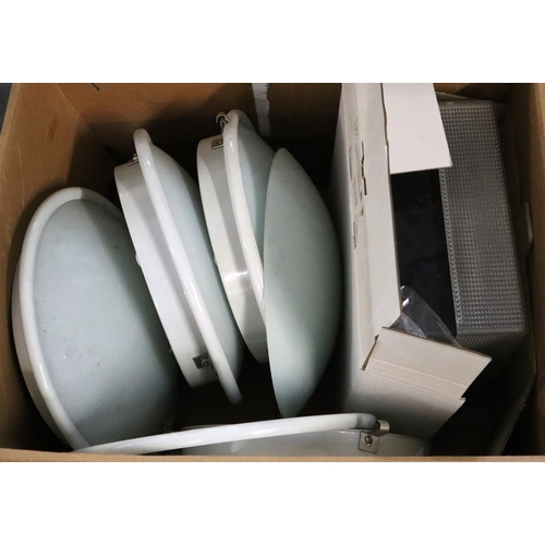 426 - Box of modern lights/light fittings. (B.P. 21% + VAT)