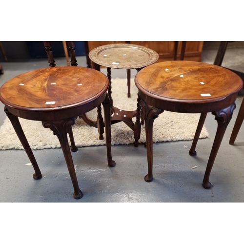 534 - Pair of mid century walnut circular moulded top lamp tables on pad feet, 53cm diameter approx., toge... 