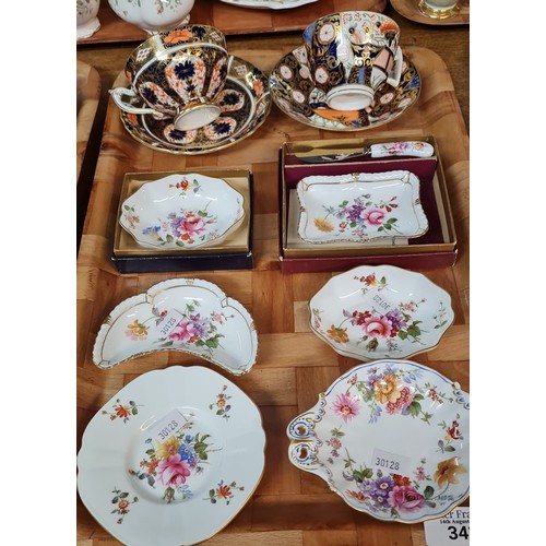 343 - Two trays of Royal Crown Derby porcelain items in 'Imari' design to include: cabinet cups and saucer... 