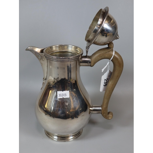 239 - George V silver baluster coffee pot with turned wooden handle. London 1920. 21.7 troy oz approx.  (B... 