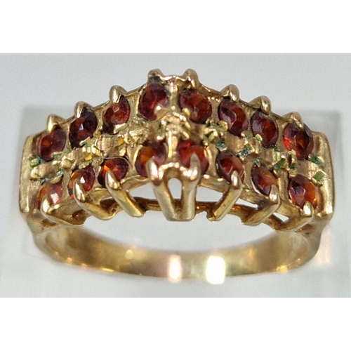 267 - 9ct gold and garnet cluster ring. 4.3g approx. Size O.  (B.P. 21% + VAT)