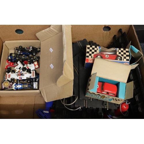 362 - Box comprising vintage Scalextric items including: motor racing car, Aston Martin without lights and... 