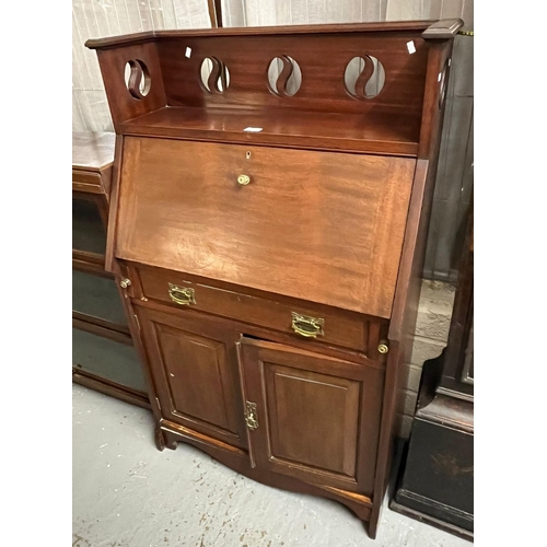 461 - Arts and Crafts design mahogany fall front bureau. (B.P. 21% + VAT)