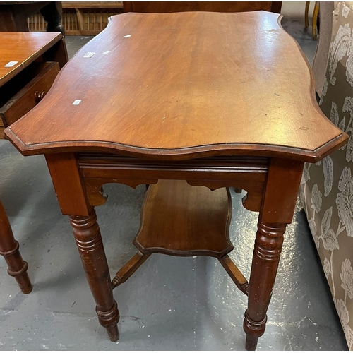 520 - Edwardian mahogany occasional table with under-tier, together with a Victorian Pembroke table. (2) (... 