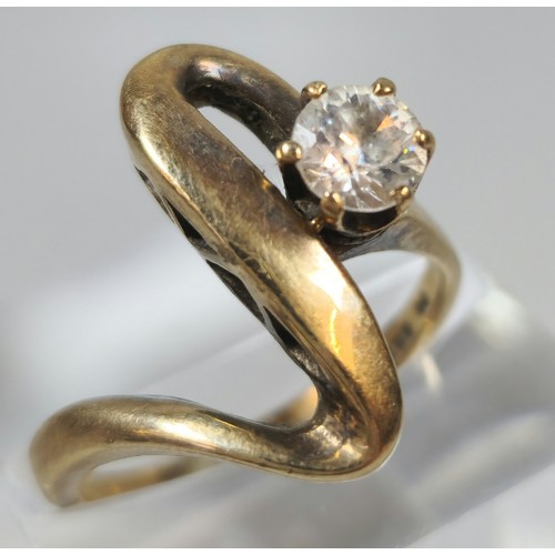 261 - 9ct gold modernist design solitaire ring. (not a diamond). 4.8g approx. Size P.  (B.P. 21% + VAT)