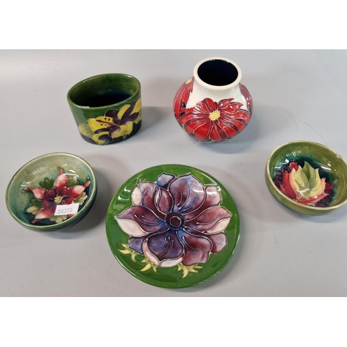 183 - Collection of mid century and modern Moorcroft tube-lined pottery items to include: circular bowls/p... 