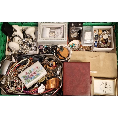 241 - Collection of vintage and other jewellery to include: necklaces, rings, watches, cufflinks, bracelet... 