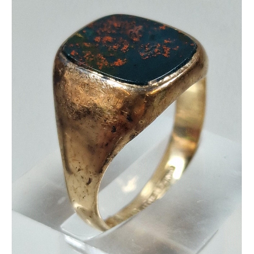 301 - 9ct gold Bloodstone signet ring. 6.8g approx. Size T1/2. (B.P. 21% + VAT)