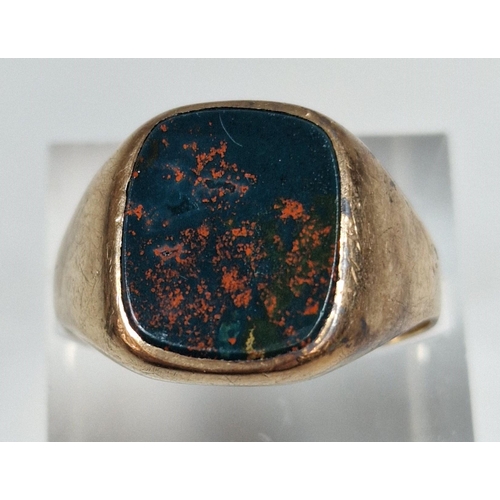 301 - 9ct gold Bloodstone signet ring. 6.8g approx. Size T1/2. (B.P. 21% + VAT)