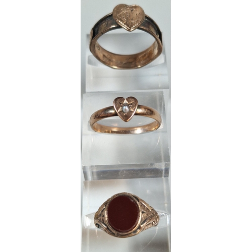 325 - 9ct gold heart shaped ring. 2.6g approx. Together with 9ct gold hardstone signet ring. 1.4g approx. ... 