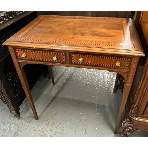 439 - Edwardian mahogany and mixed woods inlaid two drawer side/lamp table on square tapering legs. 73x50x... 