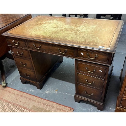 478 - Early 20th century mahogany kneehole writing desk with inset leather surface, moulded edge drawers a... 