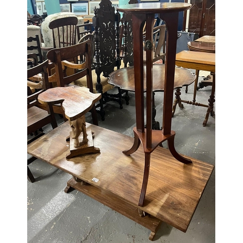 496 - Mahogany jardinière stand, country of Africa shaped hardwood occasional table with elephant support ... 