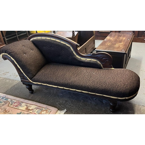 518 - Victorian mahogany show frame single ended chaise lounge. Together with a 19th century Welsh oak com... 