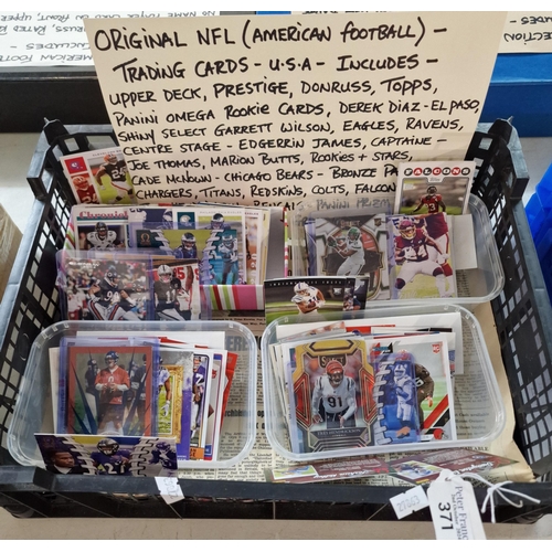 371 - Original NFL American Football trading cards USA to include: Upper Deck, Prestige, Donrus, Panini Om... 