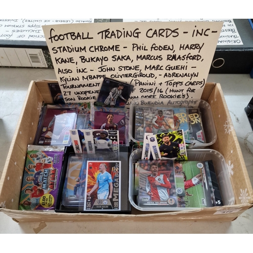 372 - Collection of Football trading cards to include: Phil Foden, Harry Kane, Marcus Rashford etc.  (B.P.... 