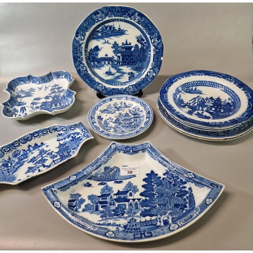 38 - Collection of 19th century Spode blue and white transfer printed items, various in similar patterns:... 