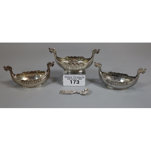 173 - Set of three Norwegian silver novelty salts in the form of Viking boats, hallmarked '925 S.Sterling ... 