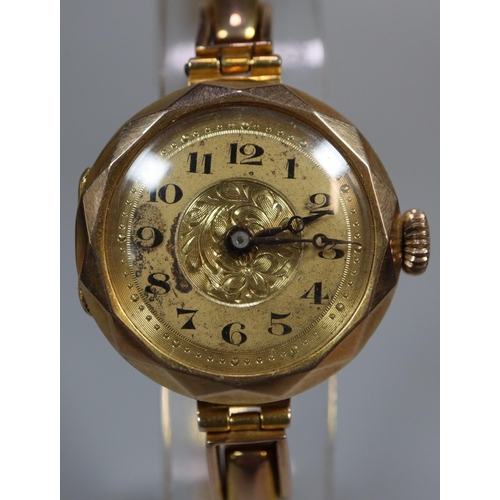 234 - 9ct gold ladies' bracelet wristwatch. Total weight 18.3g approx. (B.P. 21% + VAT)