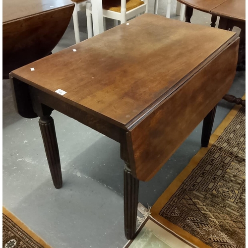 436 - Victorian oak and mahogany Pembroke table on fluted legs. (B.P. 21% + VAT)