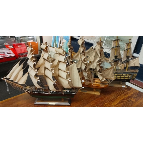 73 - Three modern model ships to include HMS Victory, Mayflower and Cutty Sark 1869. (B.P. 21% + VAT)