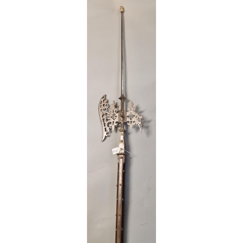 142 - 17th century Swiss Processional Halberd with square sectioned long spike, axe blade and fluke pierce... 